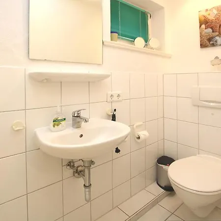 Strandstra_e 8_ Whg_ 14_ Eil בית נופש